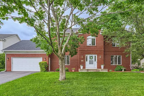798 Spring Hill Ct, Woodbury, MN 55125