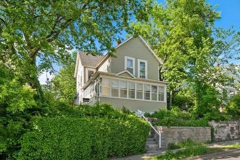 675 Lawson Ave E, Saint Paul, MN 55106