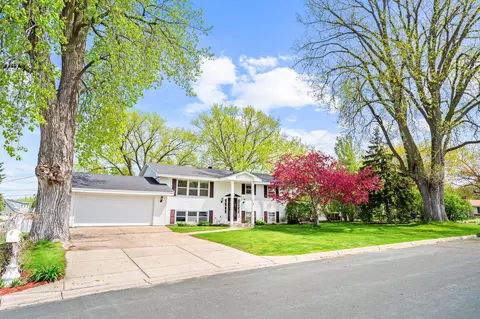 559 Miriam St, Mendota Heights, MN 55118
