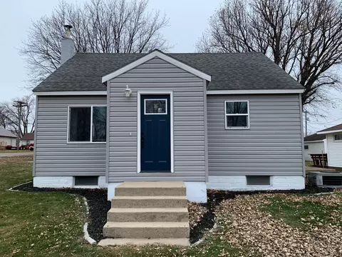 208 Hill St, Russell, MN 56169