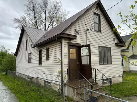 501 14th St N, Virginia, MN 55792