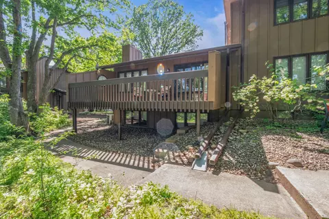 2676 Sumac Rdg, White Bear Lake, MN 55110