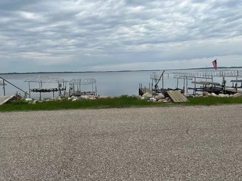 1238 Lake St E, Osakis, MN 56360 photo 2