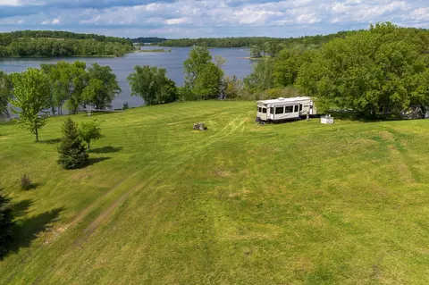 9245 Rachel Shrs SW, Farwell, MN 56327