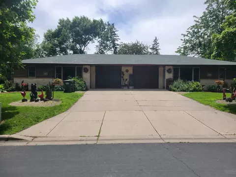 916 926 Thomas Ave SW, Hutchinson, MN 55350