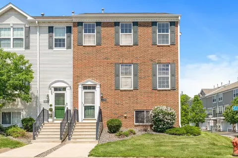 7711 Elm Grove Ct, New Hope, MN 55428