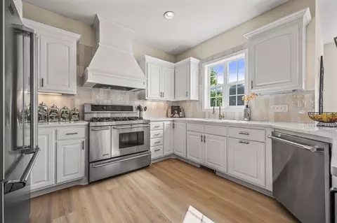 7009 Everest Ln N, Maple Grove, MN 55311