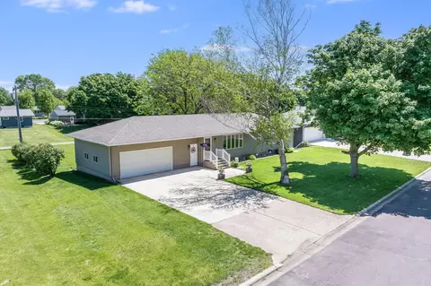 306 N Manyaska St, Sherburn, MN 56171