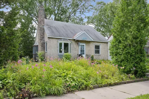 3370 Library Ln, Saint Louis Park, MN 55426