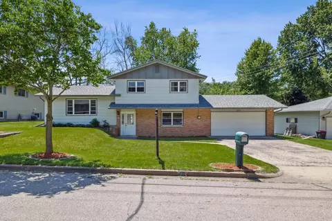 935 Burton St, Red Wing, MN 55066