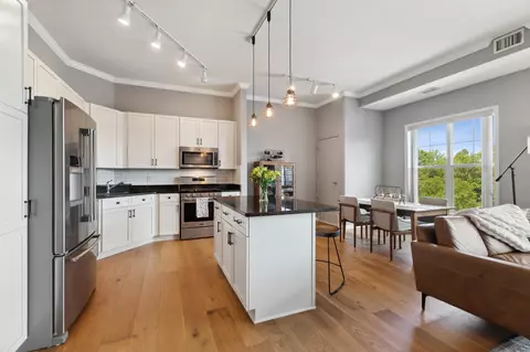 1800 Graham Ave #401, Saint Paul, MN 55116