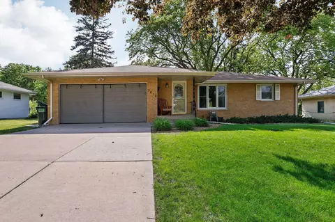 3616 Penrod Ln, Saint Anthony, MN 55418