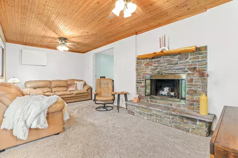 4917 5th St NE, Columbia Heights, MN 55421