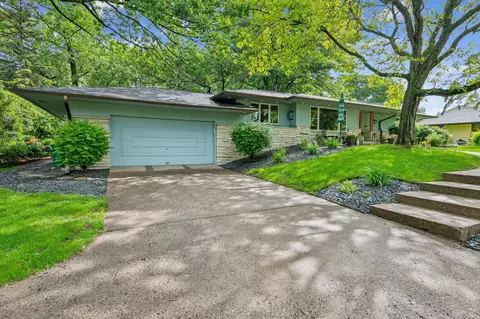 1770 Mississippi River Blvd S, Saint Paul, MN 55116