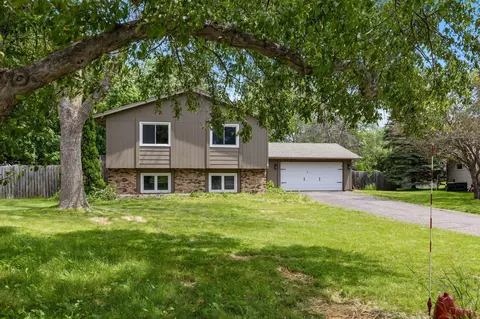 2502 Terrace Dr, Burnsville, MN 55337