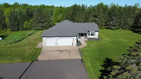 39424 N Shoreland Rd, Sturgeon Lake, MN 55783