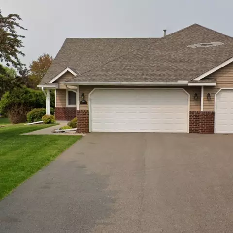 2591 Rosetown Ct, Roseville, MN 55113