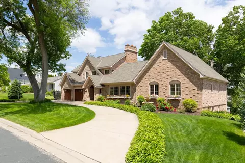 810 Smithtown Ter, Excelsior, MN 55331