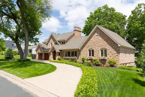 810 Smithtown Ter, Excelsior, MN 55331