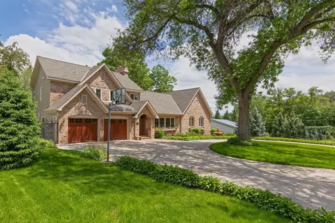 810 Smithtown Ter, Excelsior, MN 55331 photo 6