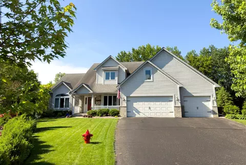 2811 Nightingale Ct, Stillwater, MN 55082