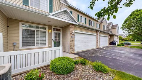5829 Sandcherry Pl NW, Rochester, MN 55901