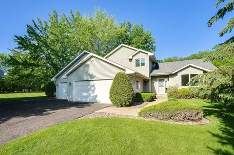 14268 Raspberry Dr, Rogers, MN 55374