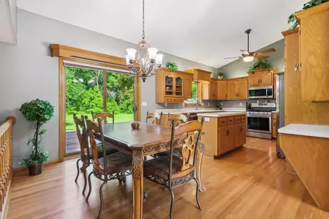 14268 Raspberry Dr, Rogers, MN 55374 photo 5