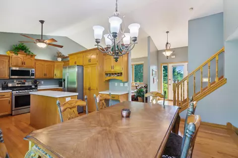 14268 Raspberry Dr, Rogers, MN 55374 photo 4
