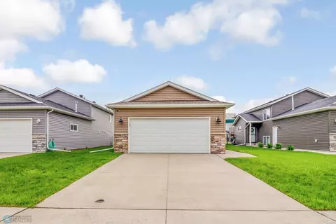 2129 10th St W, West Fargo, ND 58078