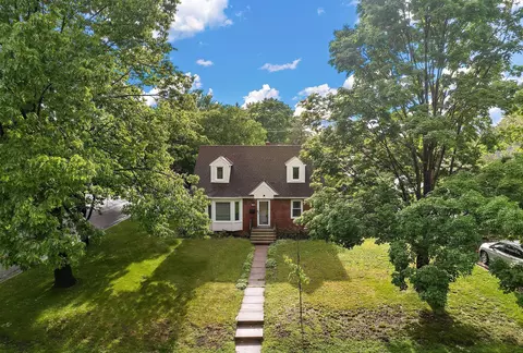 38 18th Ave S, Hopkins, MN 55343