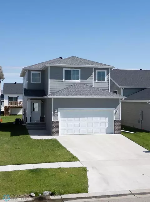 1559 67th Ave S, Fargo, ND 58104