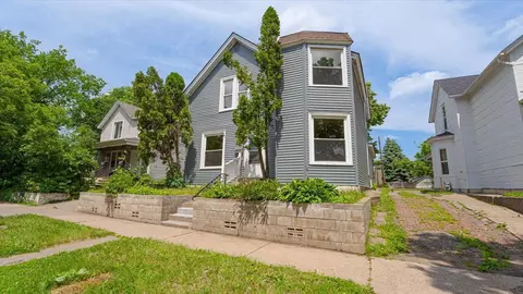 615 Reaney Ave, Saint Paul, MN 55130