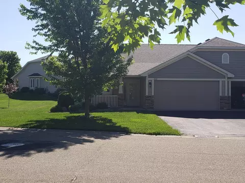 448 Cassandra Dr #43, New Richmond, WI 54017