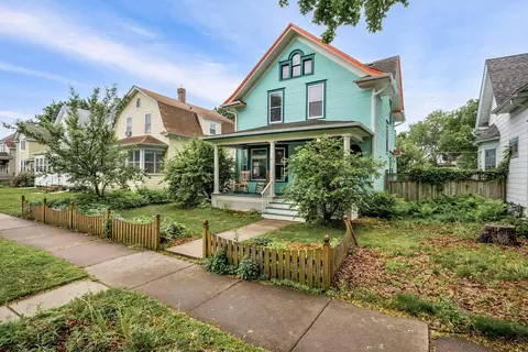 936 Charles Ave, Saint Paul, MN 55104