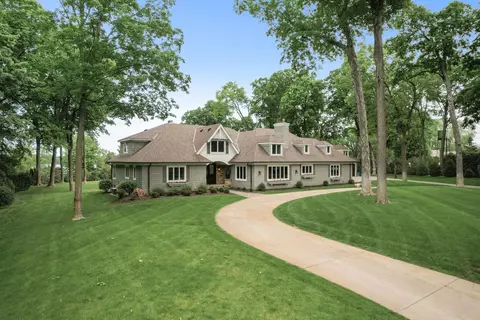 3220 Bohns Point Ln, Wayzata, MN 55391