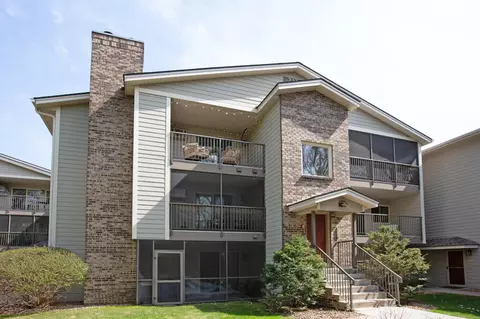 2110 Ridge Dr #24, Saint Louis Park, MN 55416