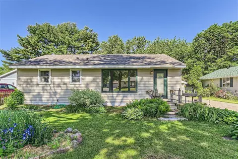 172 Greystone Ave N, Oakdale, MN 55128