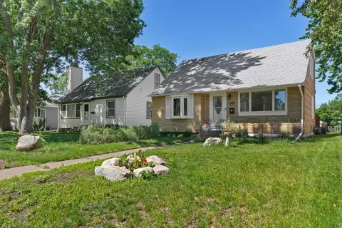 4832 4th St NE, Columbia Heights, MN 55421