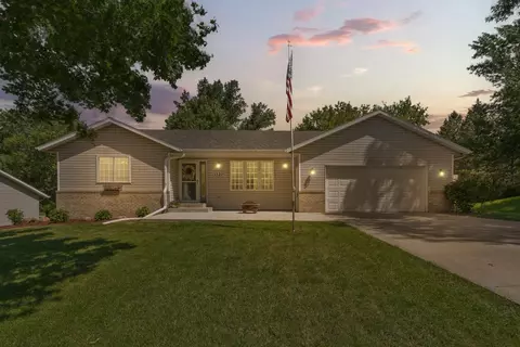 1120 Barney St, Owatonna, MN 55060