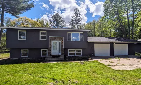 38535 Tupper Rd, Cohasset, MN 55721