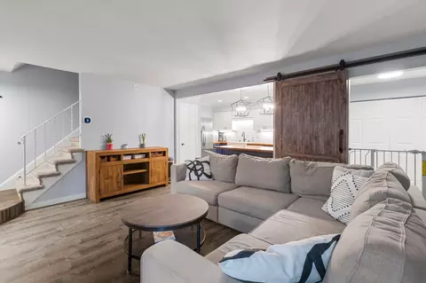4417 Cedar Lake Rd S, Saint Louis Park, MN 55416