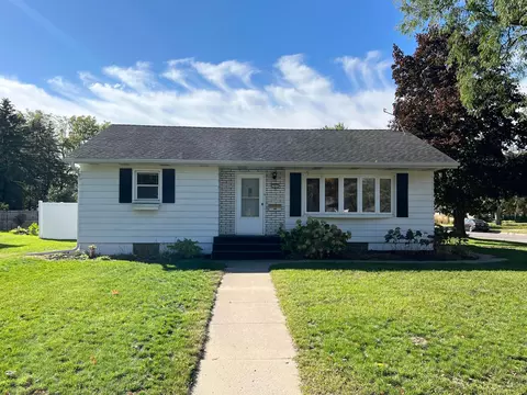 703 River Ave S, Sauk Rapids, MN 56379