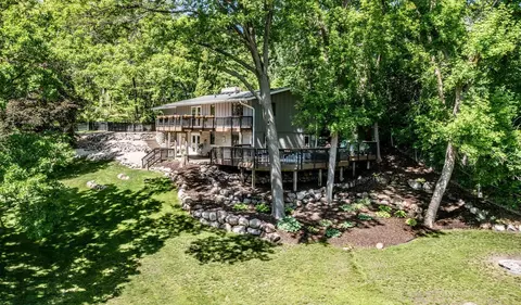 920 85th Ln NW, Coon Rapids, MN 55433