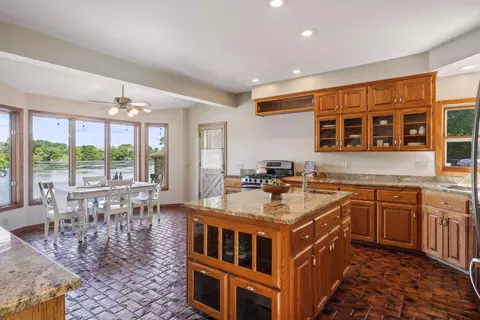 1305 Towerview Rd, Eagan, MN 55121 photo 8