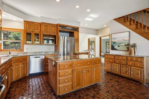 1305 Towerview Rd, Eagan, MN 55121 photo 11