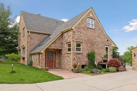 1305 Towerview Rd, Eagan, MN 55121 photo 34