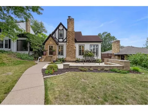 5237 Woodlawn Blvd, Minneapolis, MN 55417