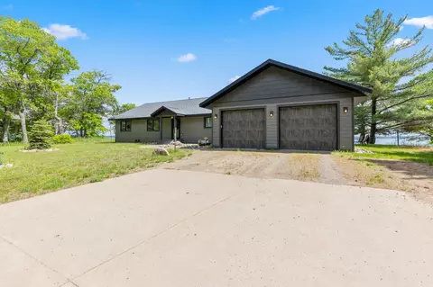 9647 Sunrise Ln, Breezy Point, MN 56472