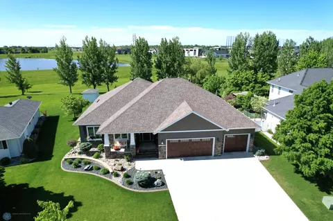 4611 Timberline Dr S, Fargo, ND 58104